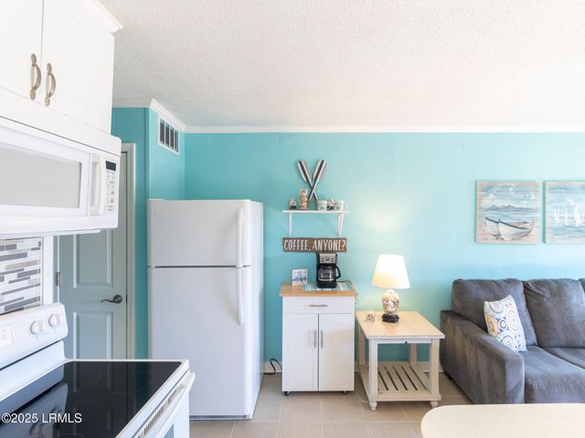 40 Folly Field Rd Apt C246, Hilton Head Island, SC 29928