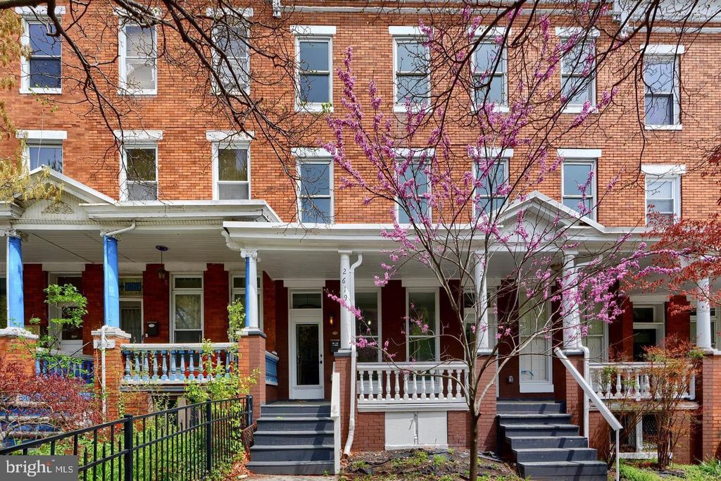 2617 N CALVERT ST, Baltimore, MD 21218