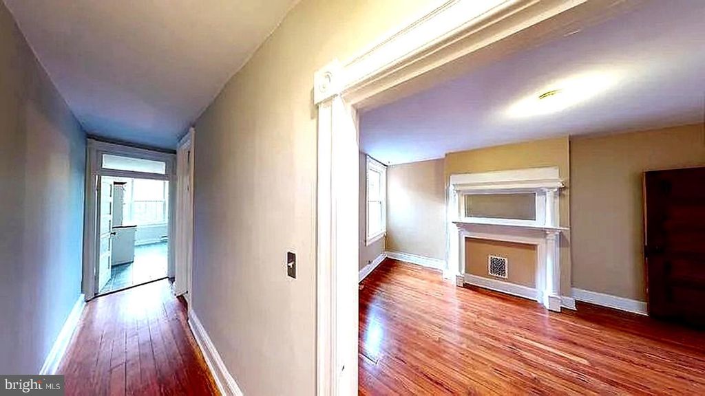 Image 8 of property listing at 2522 N CALVERT ST, Baltimore, MD 21218