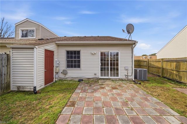 1320 Pershing CT, Virginia Beach, VA 23453