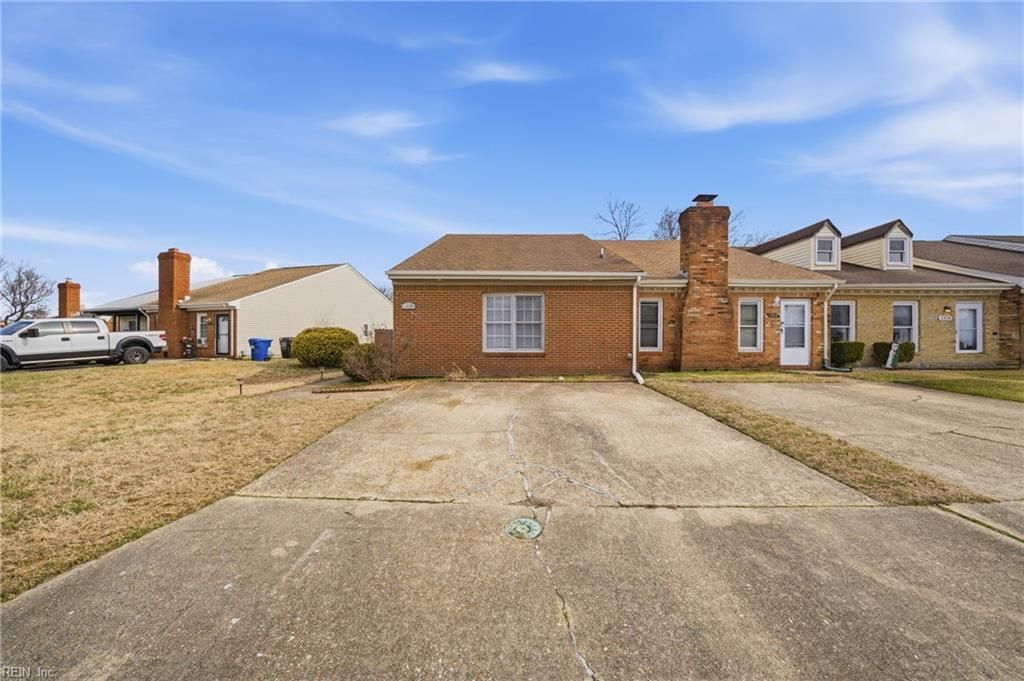 1320 Pershing CT, Virginia Beach, VA 23453