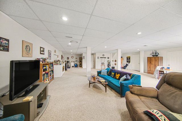 2672 Ambassador Drive, Ypsilanti, MI 48198