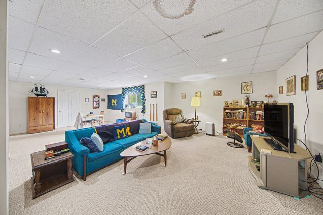 2672 Ambassador Drive, Ypsilanti, MI 48198