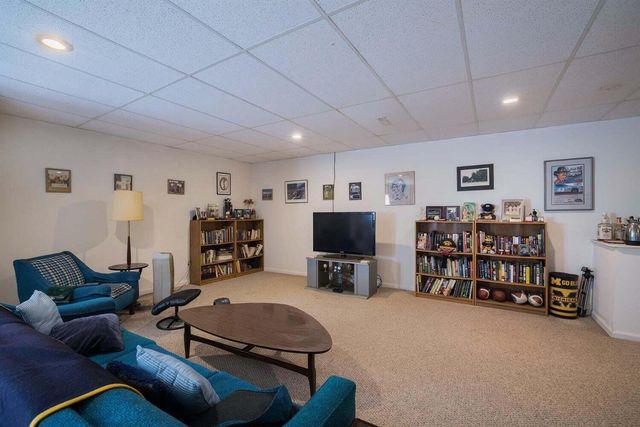 2672 Ambassador Drive, Ypsilanti, MI 48198