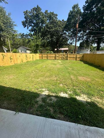 2207 W Long 17th, North Little Rock, AR 72114