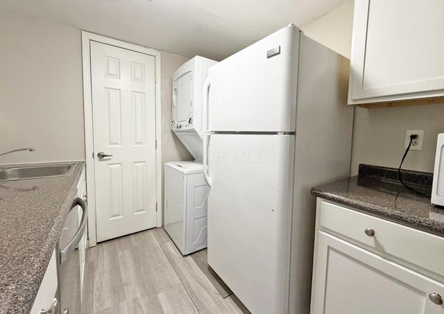 4710 Charecote Lane, D D, Columbus, OH 43220