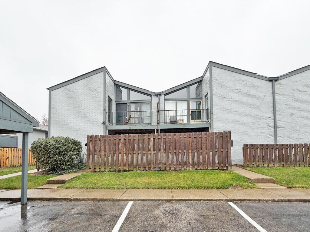 4710 Charecote Lane, D D, Columbus, OH 43220