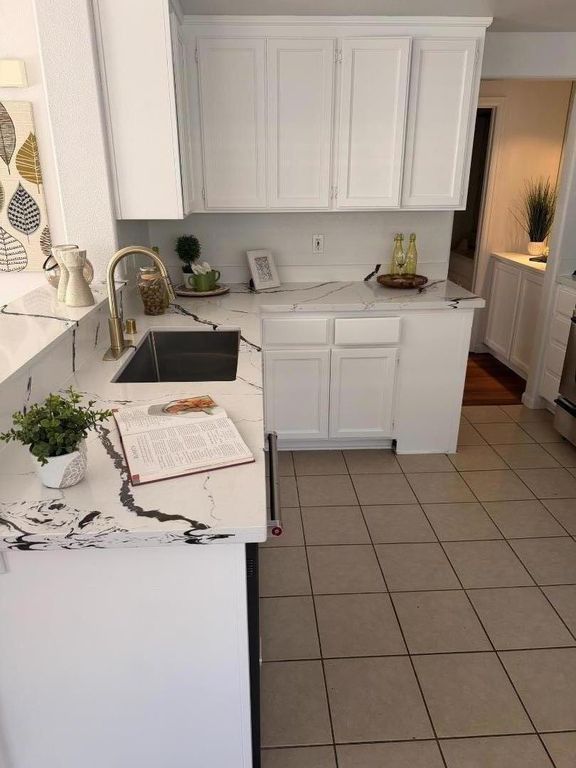 Image 10 of property listing at 553 Mill River Lane, San Jose, CA 95134