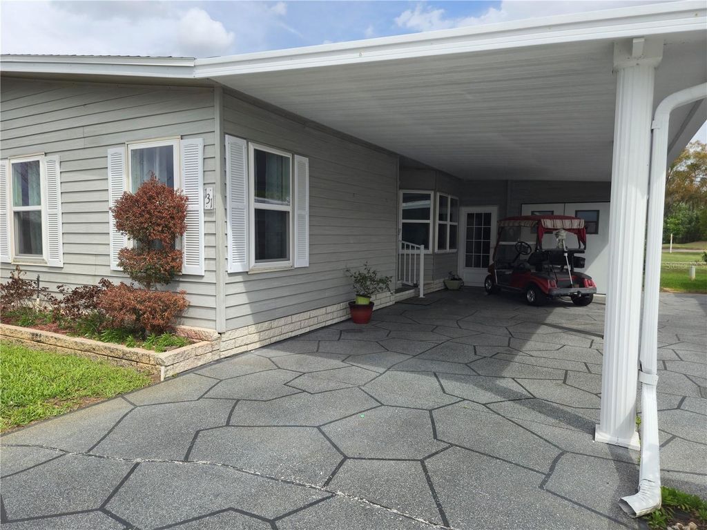 Image 2 of property listing at 131 VICTORIA DRIVE, Haines City, FL 33844