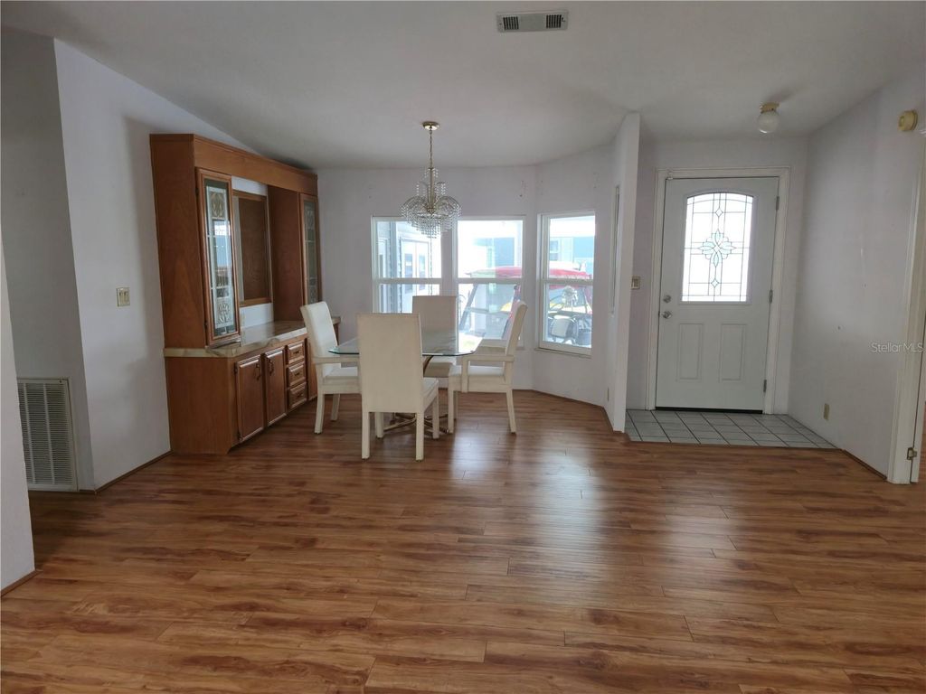 Image 12 of property listing at 131 VICTORIA DRIVE, Haines City, FL 33844