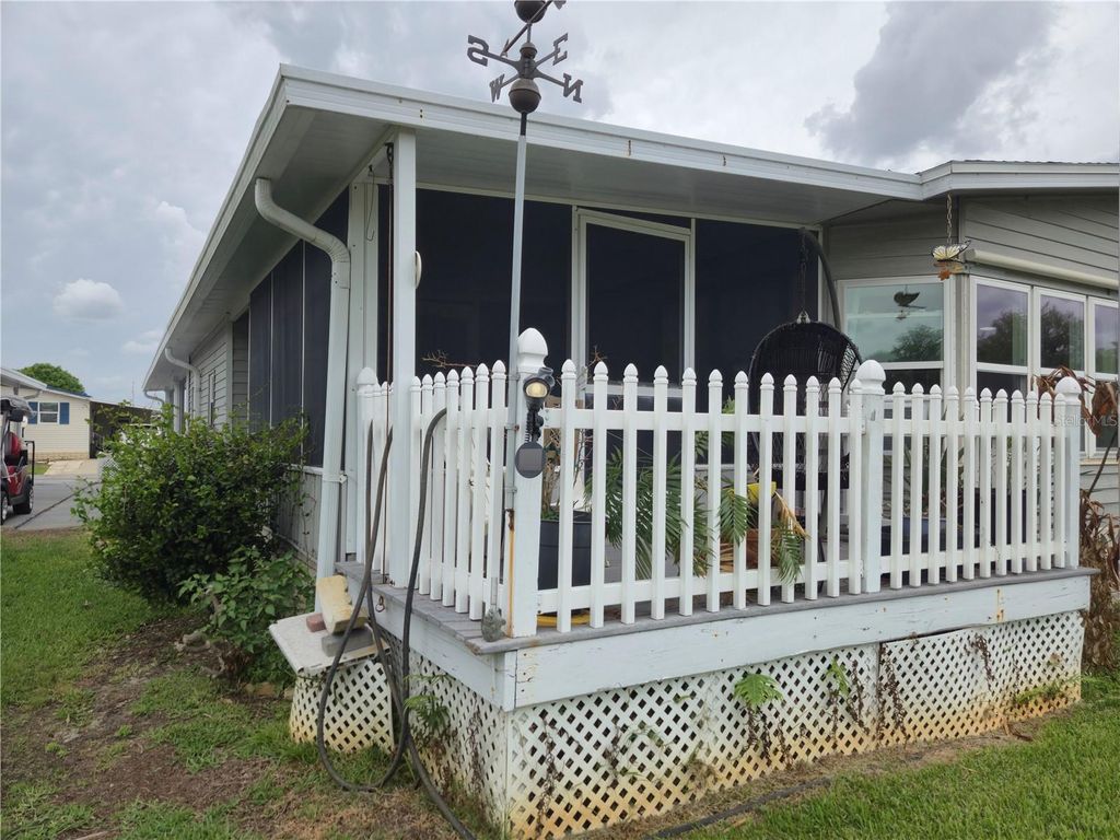 Image 4 of property listing at 131 VICTORIA DRIVE, Haines City, FL 33844