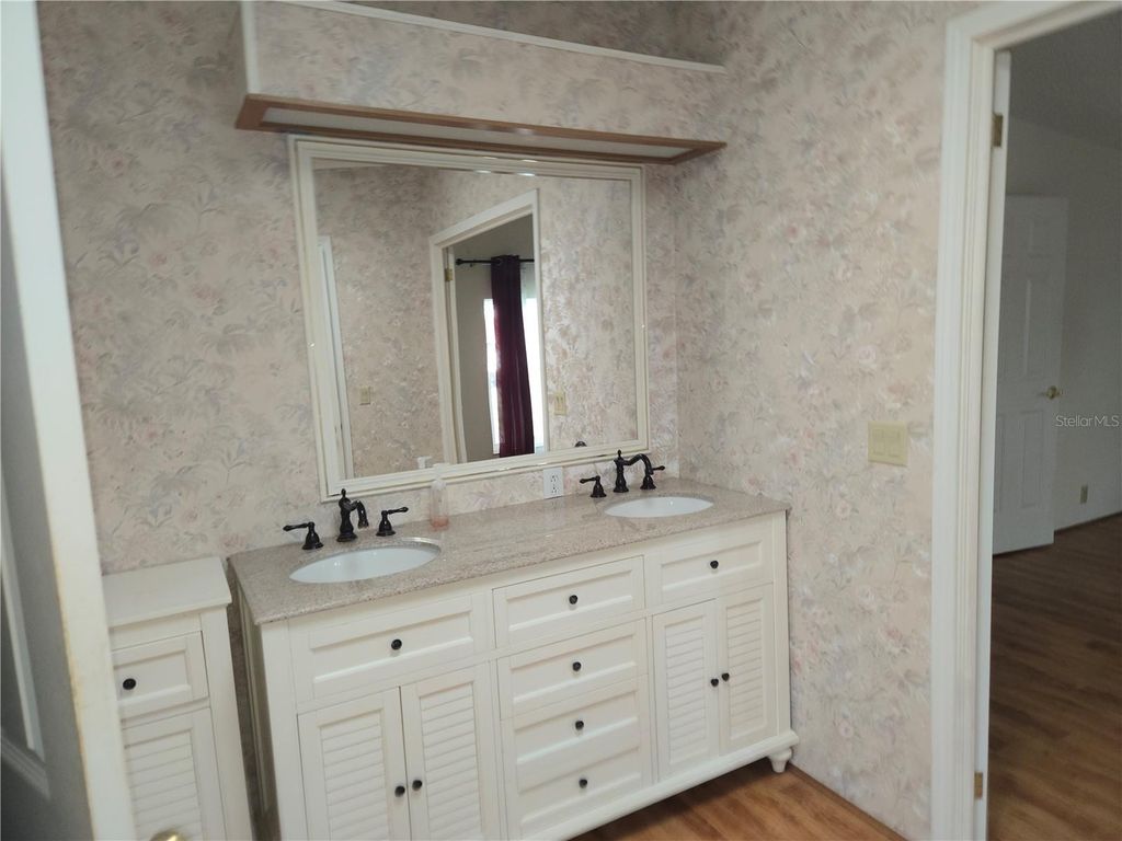 Image 45 of property listing at 131 VICTORIA DRIVE, Haines City, FL 33844