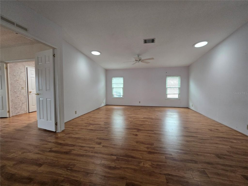 Image 50 of property listing at 131 VICTORIA DRIVE, Haines City, FL 33844