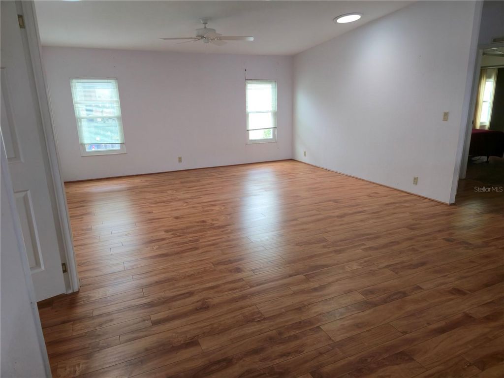 Image 9 of property listing at 131 VICTORIA DRIVE, Haines City, FL 33844