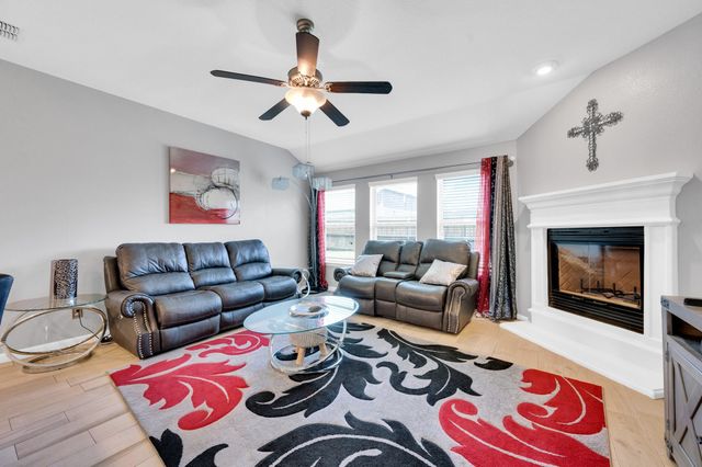 111 Broken Arrow Street, Waxahachie, TX 75165