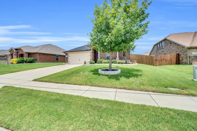 111 Broken Arrow Street, Waxahachie, TX 75165