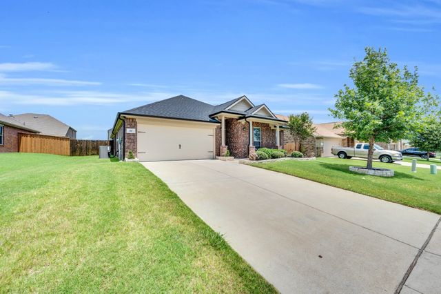 111 Broken Arrow Street, Waxahachie, TX 75165