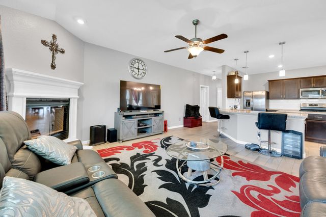 111 Broken Arrow Street, Waxahachie, TX 75165