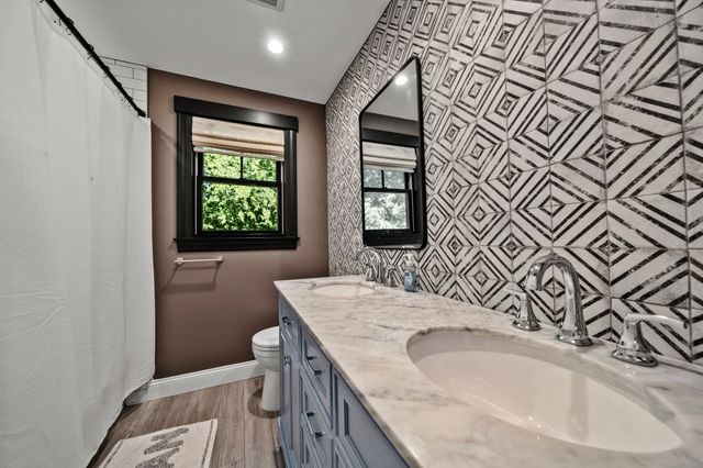 53 Cranmore Rd, Braintree, MA 02184