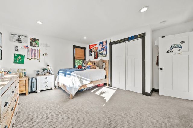 53 Cranmore Rd, Braintree, MA 02184