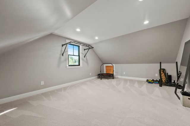 53 Cranmore Rd, Braintree, MA 02184