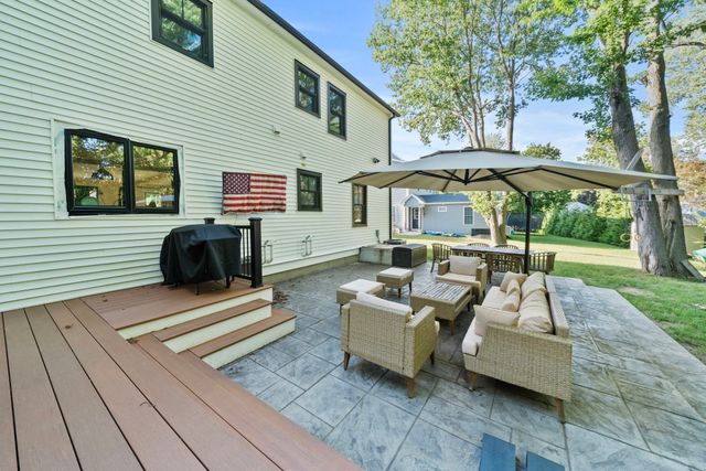 53 Cranmore Rd, Braintree, MA 02184