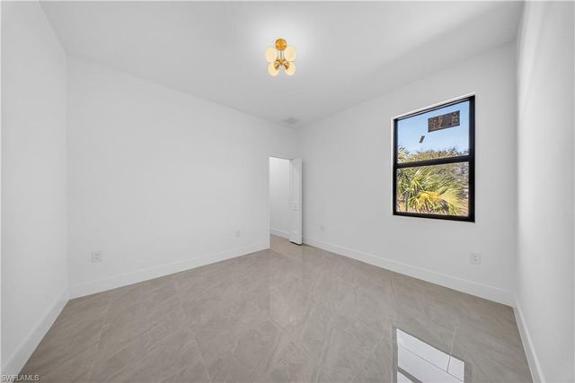 5027 Gunn CIR, Labelle, FL 33935