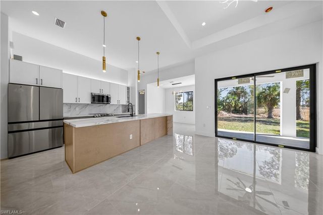 5027 Gunn CIR, Labelle, FL 33935