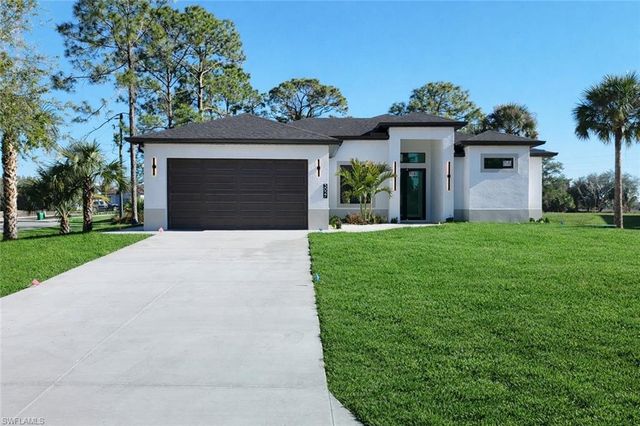 5027 Gunn CIR, Labelle, FL 33935