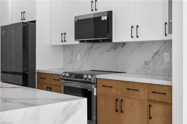 5027 Gunn CIR, Labelle, FL 33935