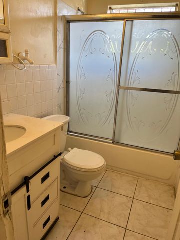 310 SW 27th Terrace 1-2, Fort Lauderdale, FL 33312