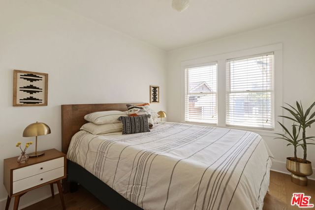 2955 8th Avenue, Los Angeles, CA 90018