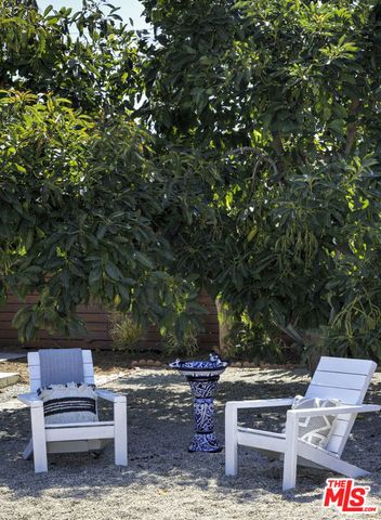 2955 8th Avenue, Los Angeles, CA 90018