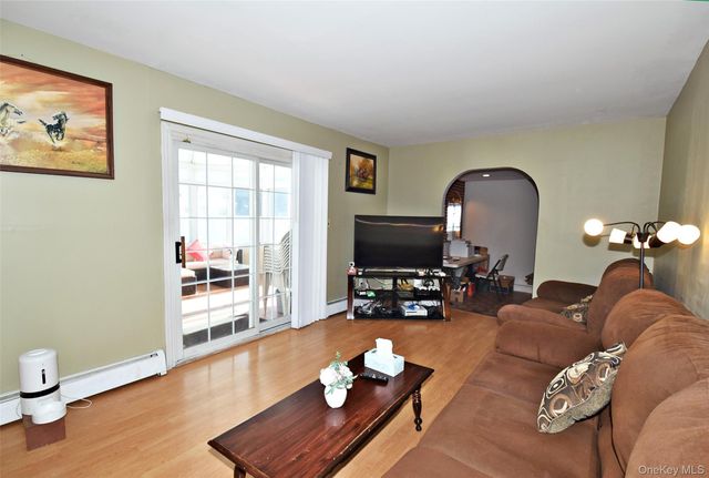 1055 Coates Avenue, Holbrook, NY 11741