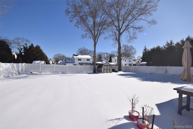 1055 Coates Avenue, Holbrook, NY 11741