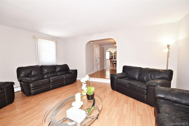 1055 Coates Avenue, Holbrook, NY 11741