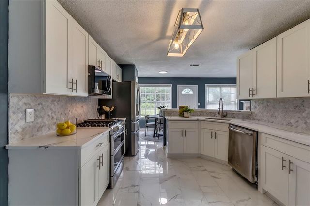 117 Bo Simpson Parkway, Mcdonough, GA 30253