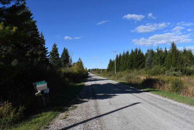 2275 Noble Road, Tawas City, MI 48763