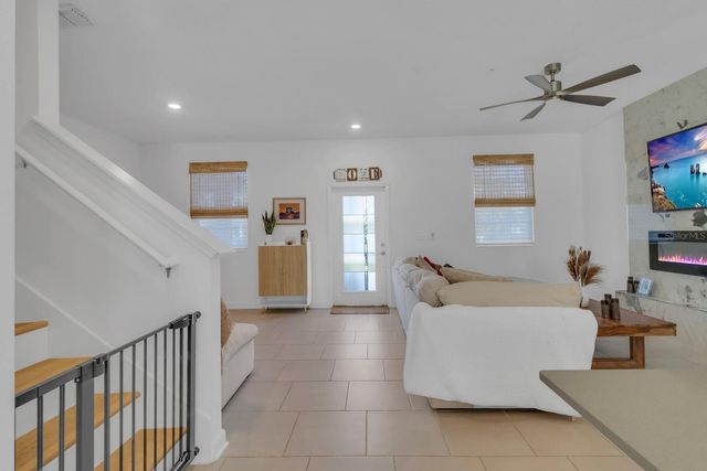 11245 LISTENING DRIVE, Orlando, FL 32832
