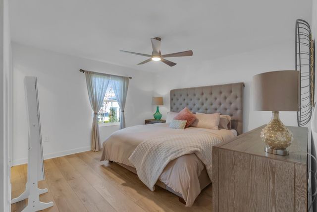 11245 LISTENING DRIVE, Orlando, FL 32832