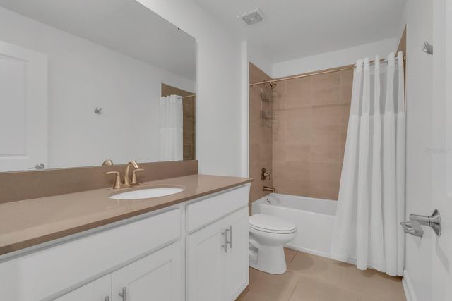 11245 LISTENING DRIVE, Orlando, FL 32832