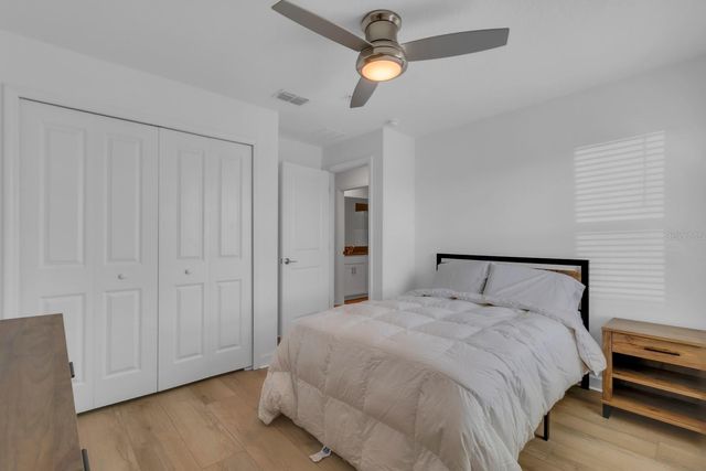 11245 LISTENING DRIVE, Orlando, FL 32832