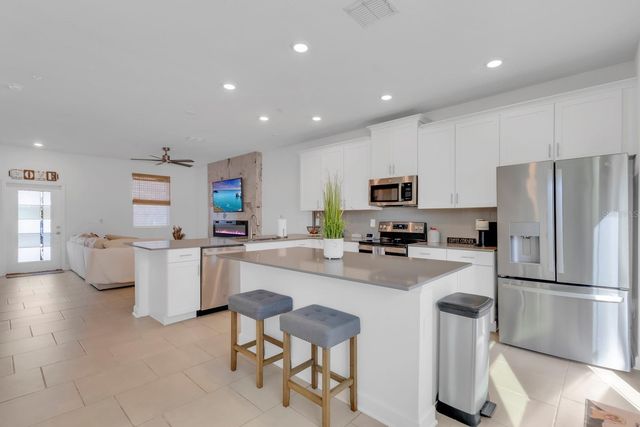 11245 LISTENING DRIVE, Orlando, FL 32832