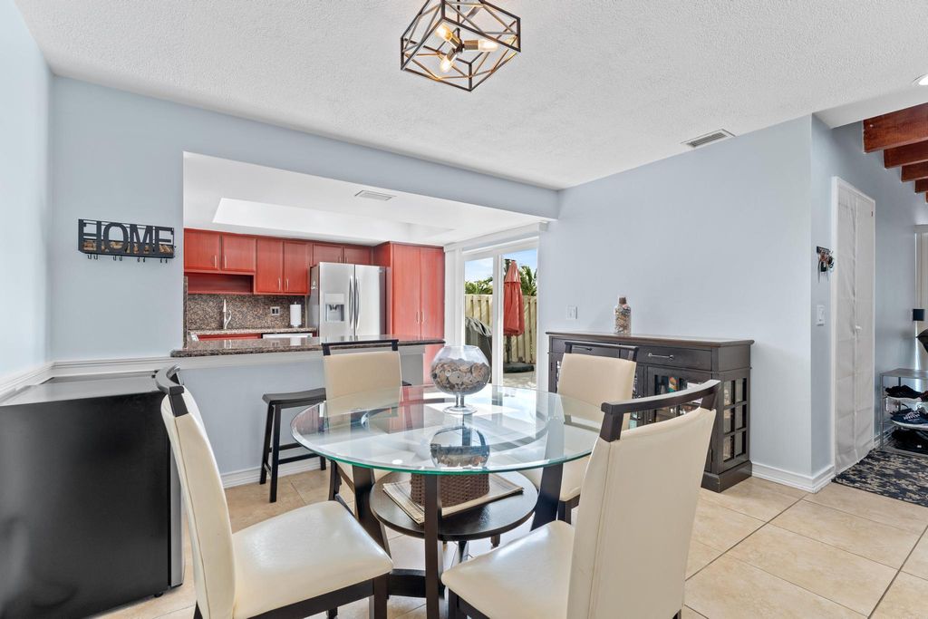 Image 16 of property listing at 12128 Regal Court E, Wellington, FL 33414