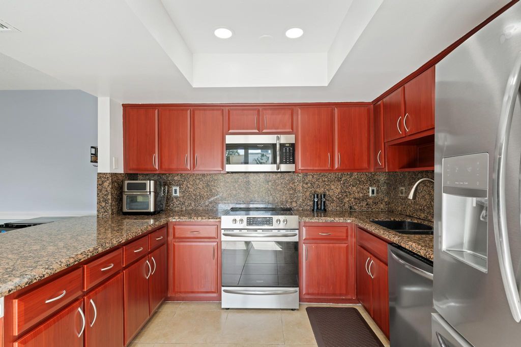 Image 18 of property listing at 12128 Regal Court E, Wellington, FL 33414