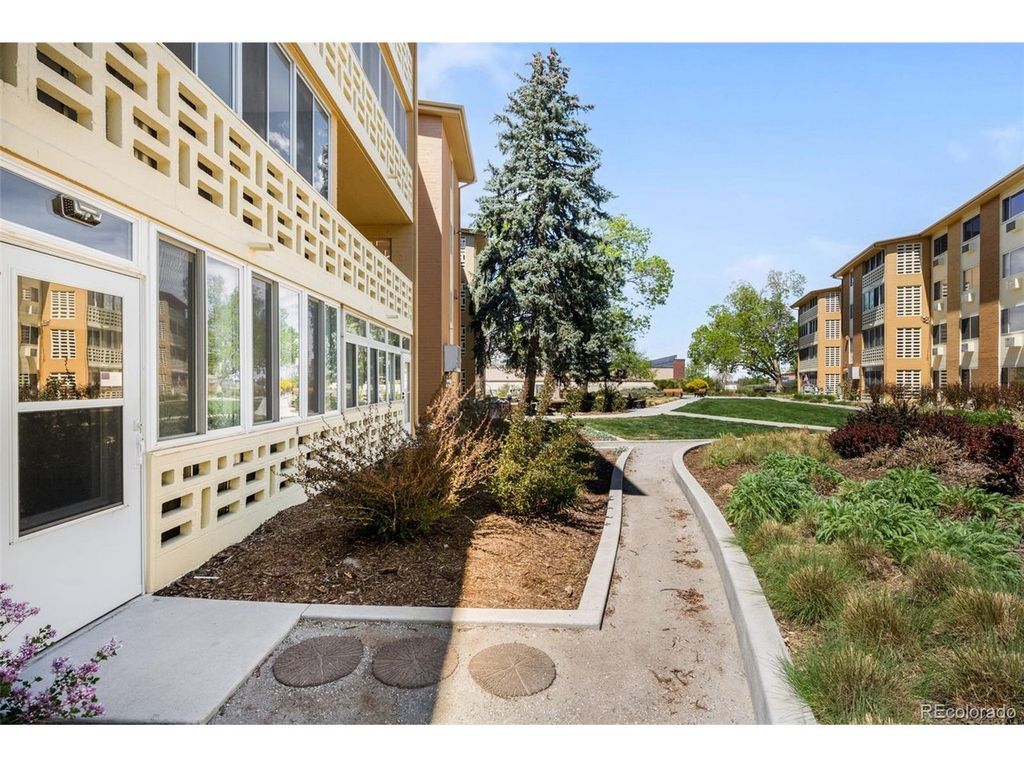 9655 E Center Ave 8A, Denver, CO 80247