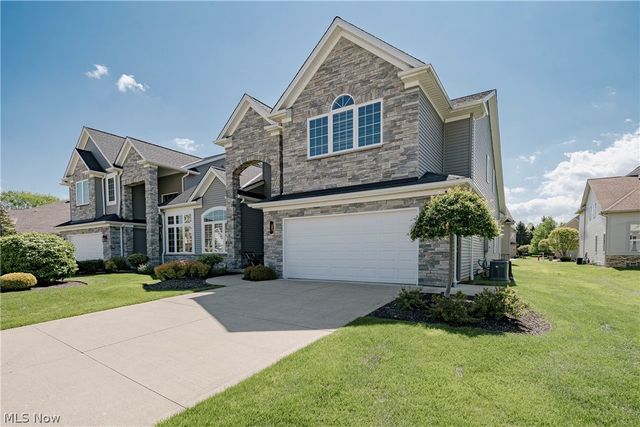 455 Dornoch Lane, Highland Heights, OH 44143