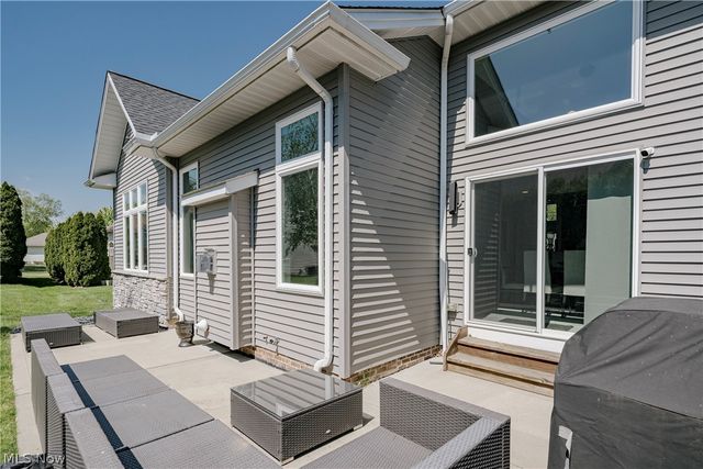 455 Dornoch Lane, Highland Heights, OH 44143
