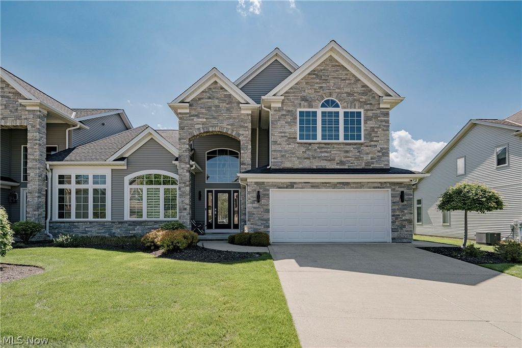 455 Dornoch Lane, Highland Heights, OH 44143