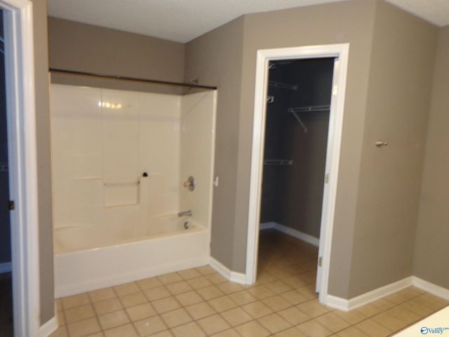 902 Bellemeade Street, Hartselle, AL 35640